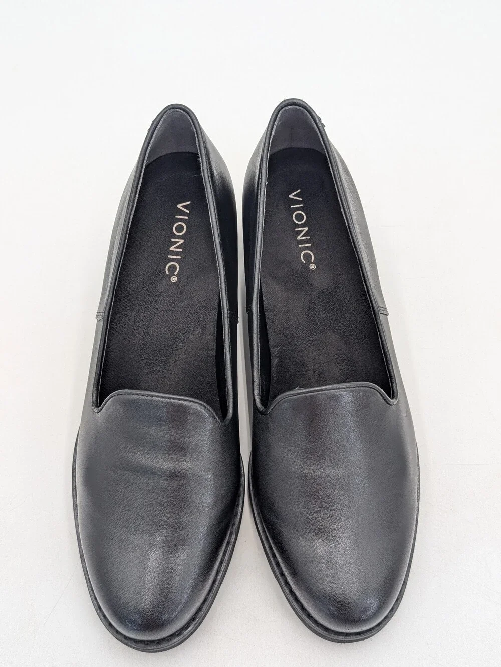 Vionic Willa Size 9 Genuine Smooth Black Leather Slip-On Moc-Toe Wedge Loafers